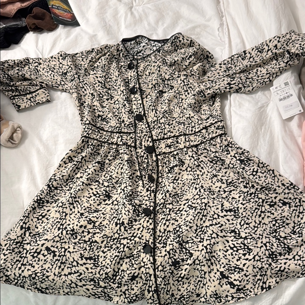 Zara Monochrome Abstract Print Dress